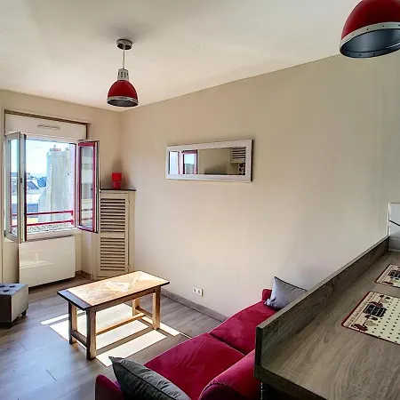 150m Du Plat Gousset Apartman *